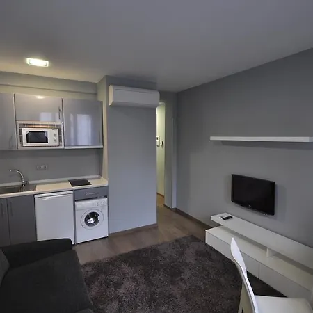 & Suites Arrizul Gros فندق *