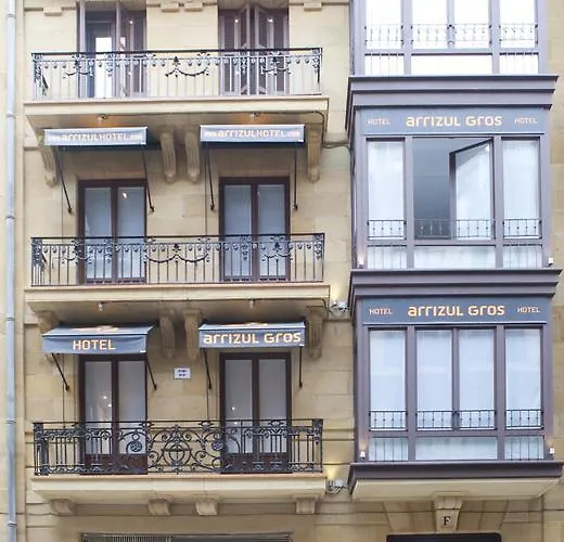 Szálloda & Suites Arrizul Gros *