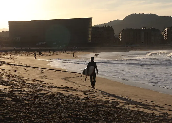 & Suites Arrizul Gros San Sebastian