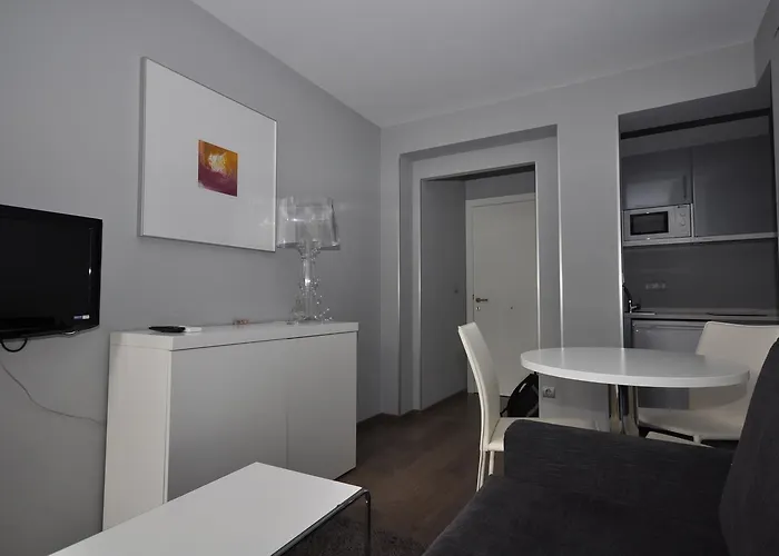 & Suites Arrizul Gros San Sebastian