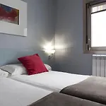 & Suites Arrizul Gros Hotel San Sebastián