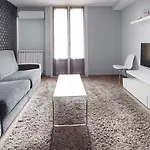 & Suites Arrizul Gros San Sebastián