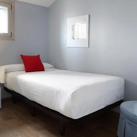 & Suites Arrizul Gros Szálloda *
