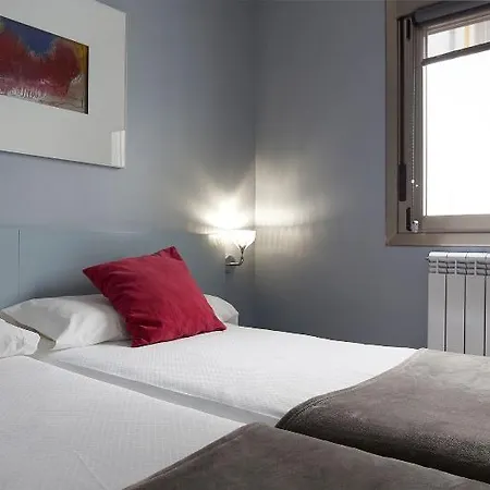 & Suites Arrizul Gros Szálloda San Sebastián