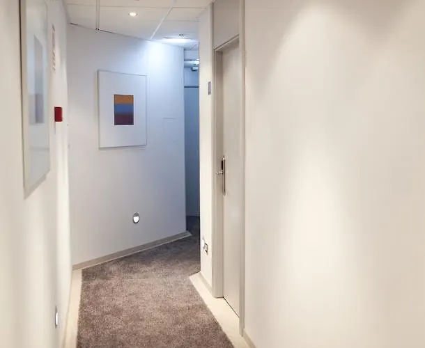 & Suites Arrizul Gros * سان سيباستيان